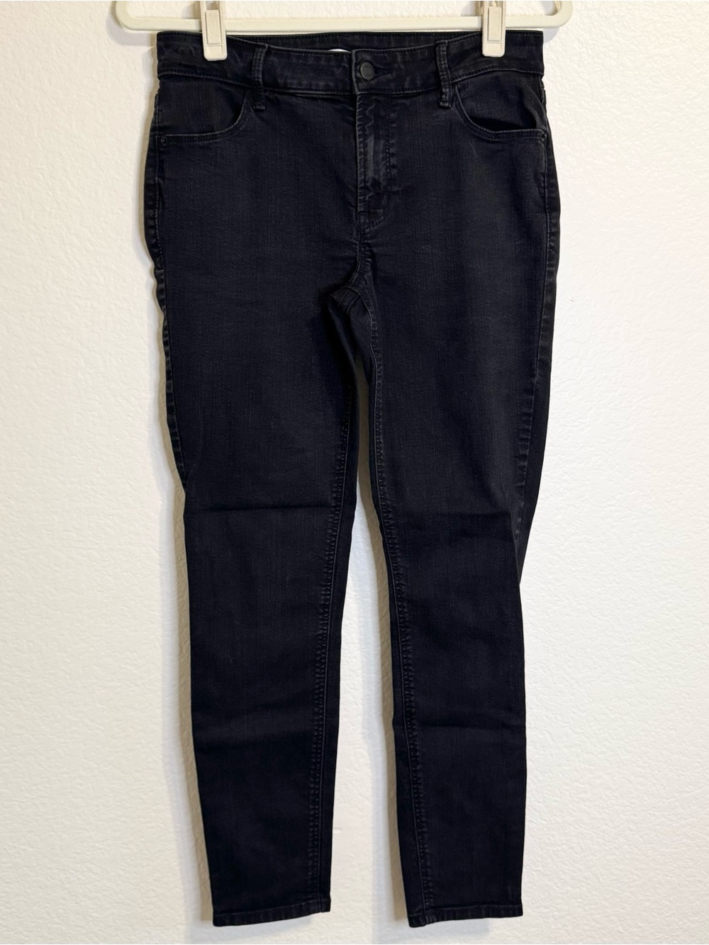 Old Navy Black Denim Super Skinny Mid Rise Jeans - 8